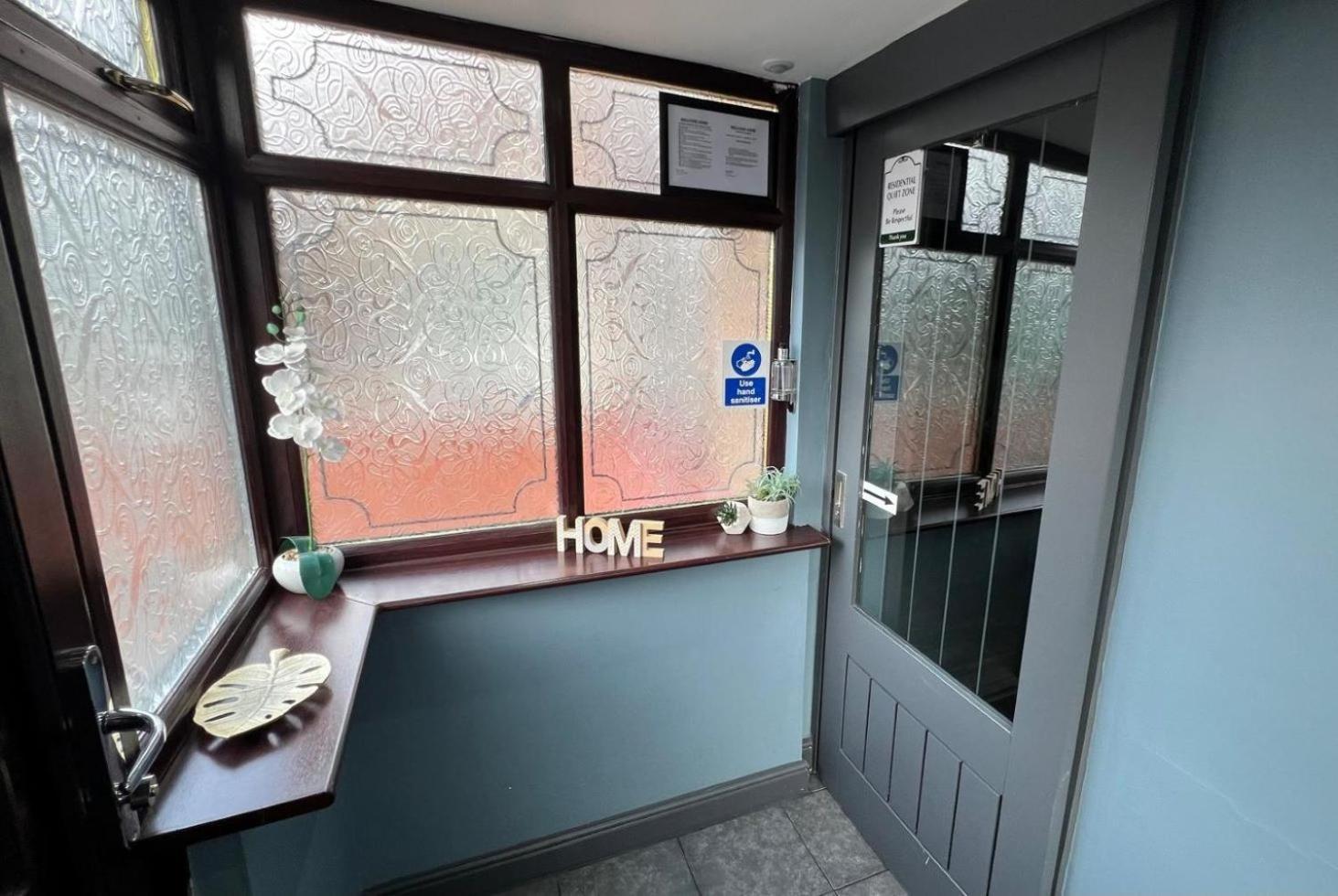 Modern Suites -5 Bedroom House- With Free Parking Birmingham City Exterior foto